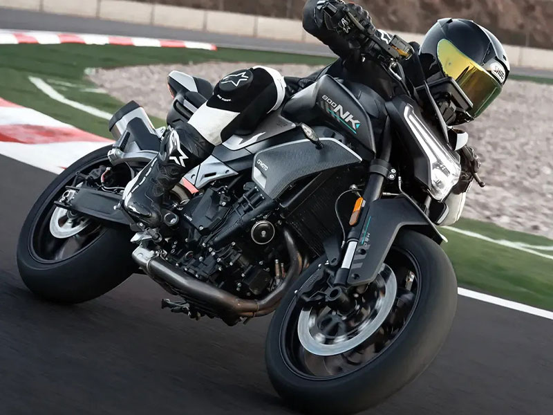 CFMOTO-800nk-Manejo CFMOTO-800nk-Manejo